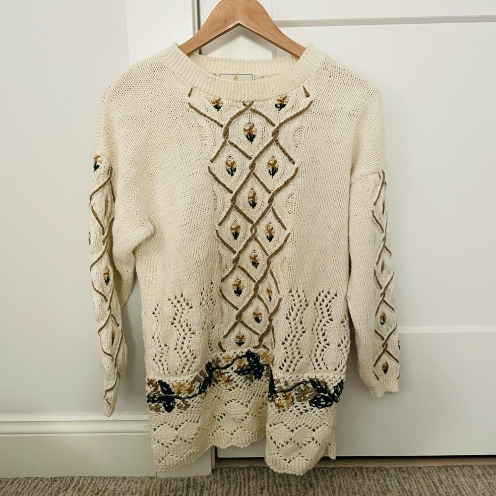 express white tan vintage embroidered oversized knit patterned pullover sweater